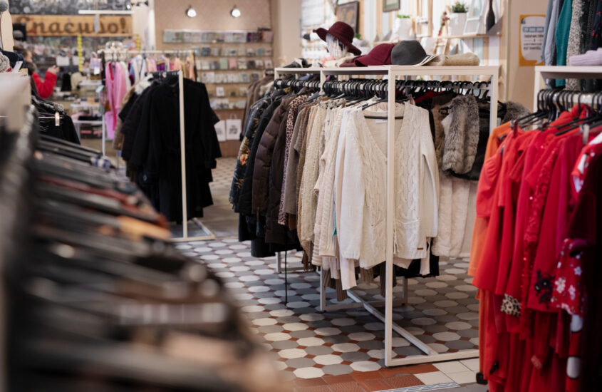 Jak założyć sklep z odzieżą?
