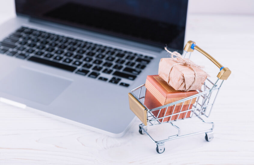 Jak zarządzać wielojęzycznym sklepem internetowym?