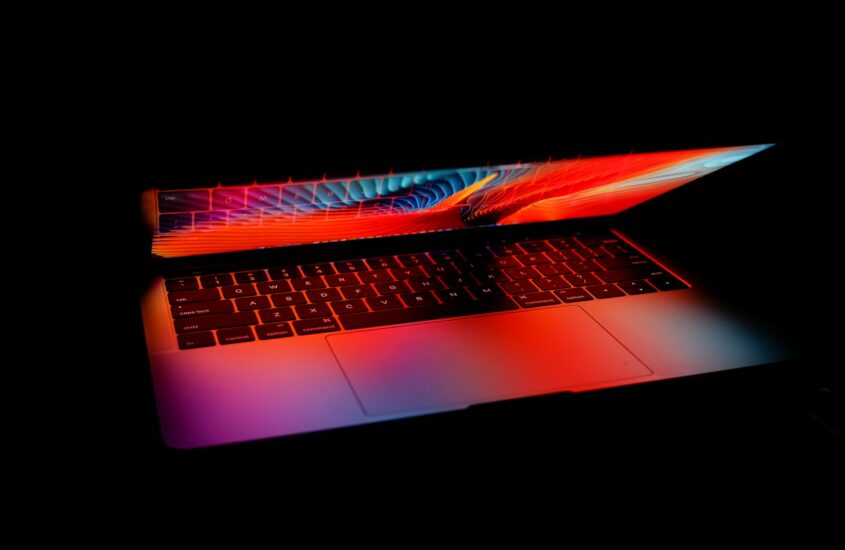 Jak działają systemy rekomendacji produktów w sklepach online?